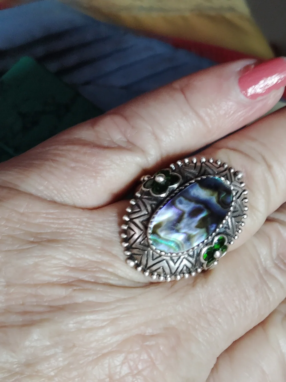 ABALONE & CHROME DIOPSIDE, ORNATE SOLID STERLING, STATEMENT RING.  Sz-9